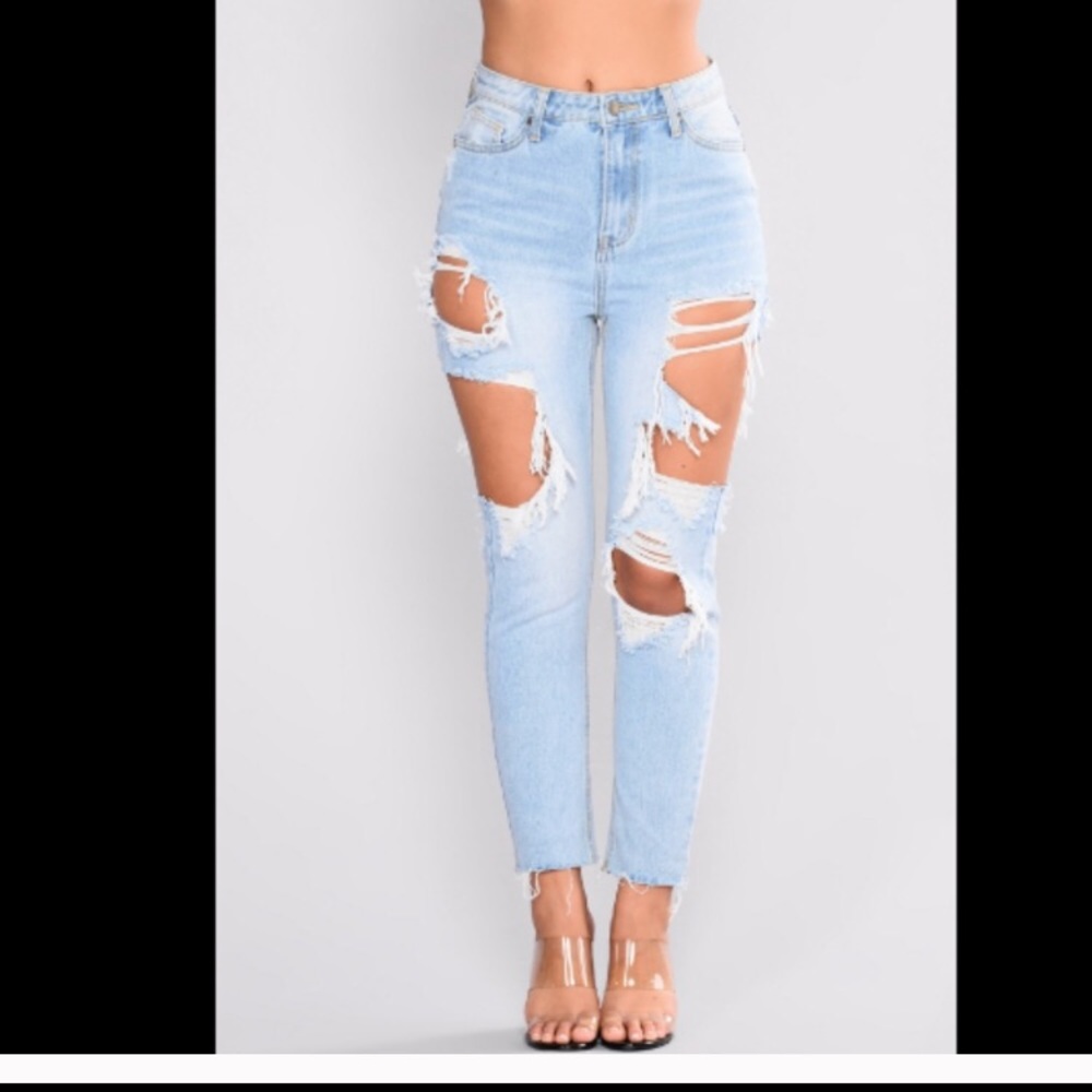 Nwt fashion nova distressed boyfriend jean